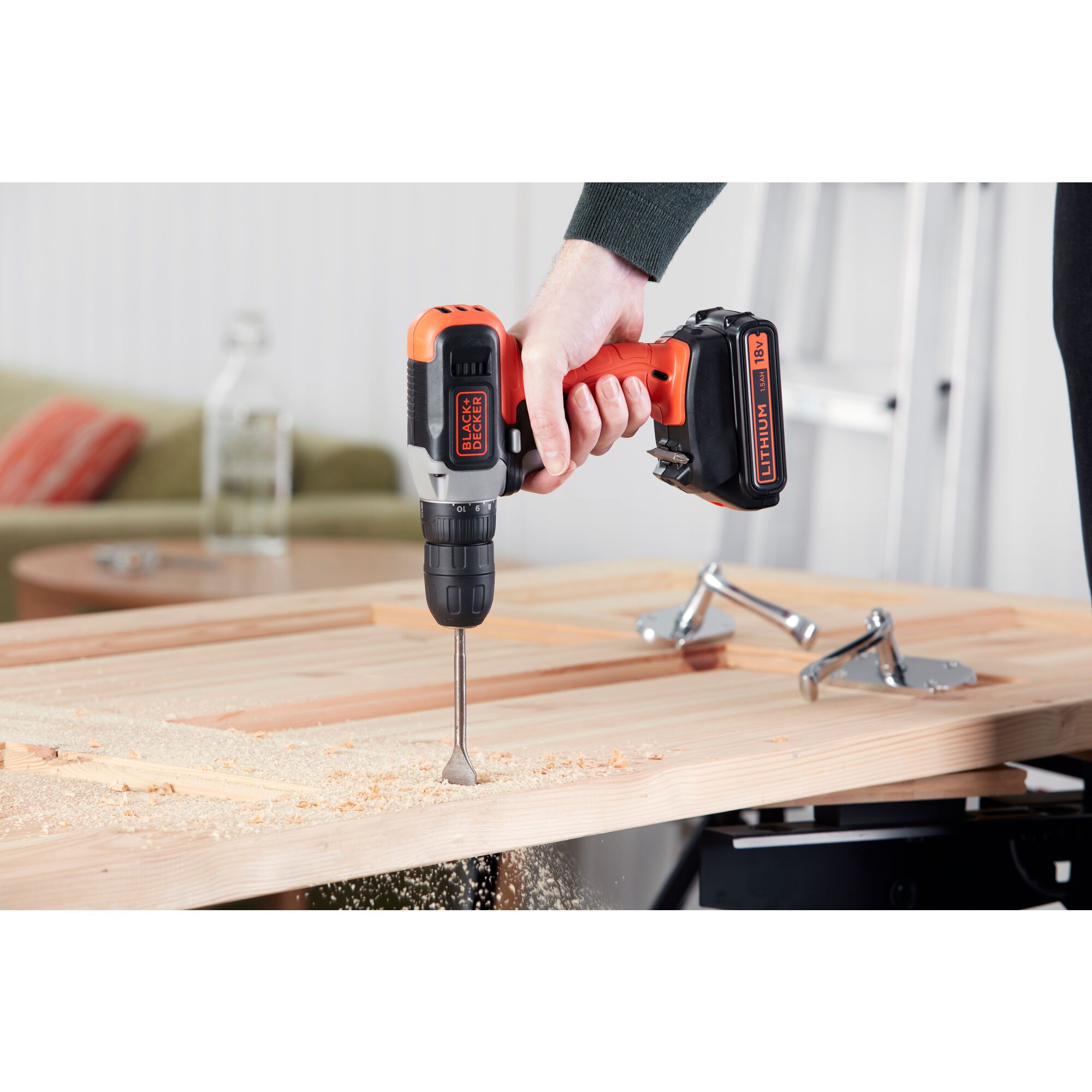 Black and decker 18v best sale drill set