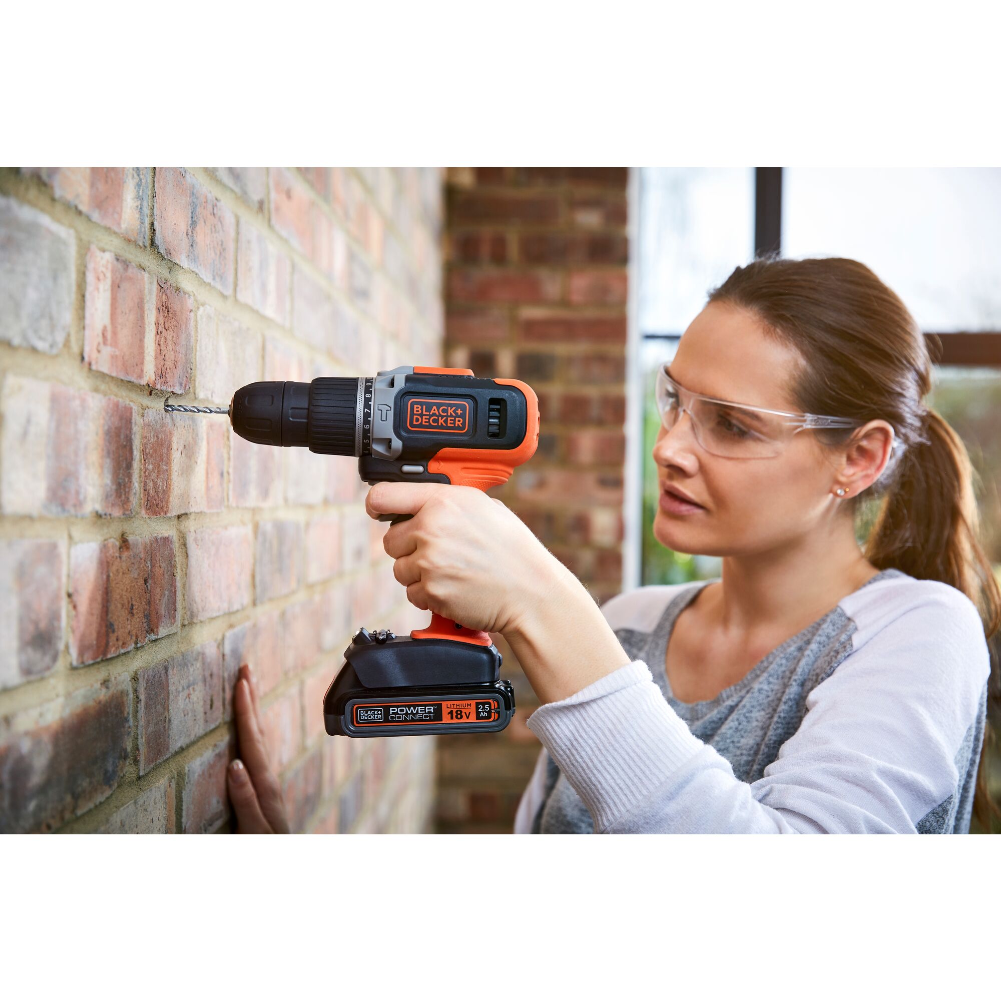 Black and decker drill machine online battery