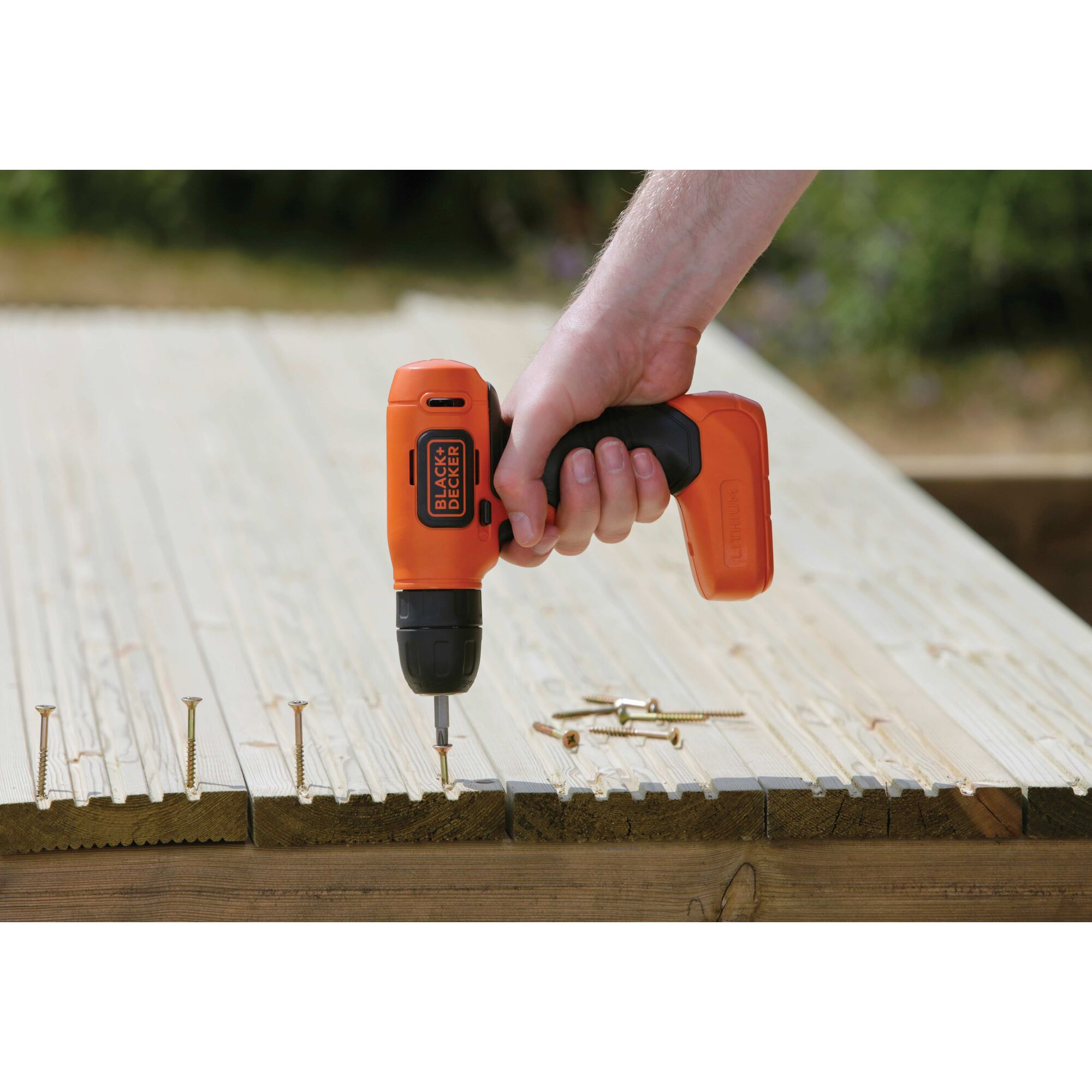 Black & discount decker rechargeable drill