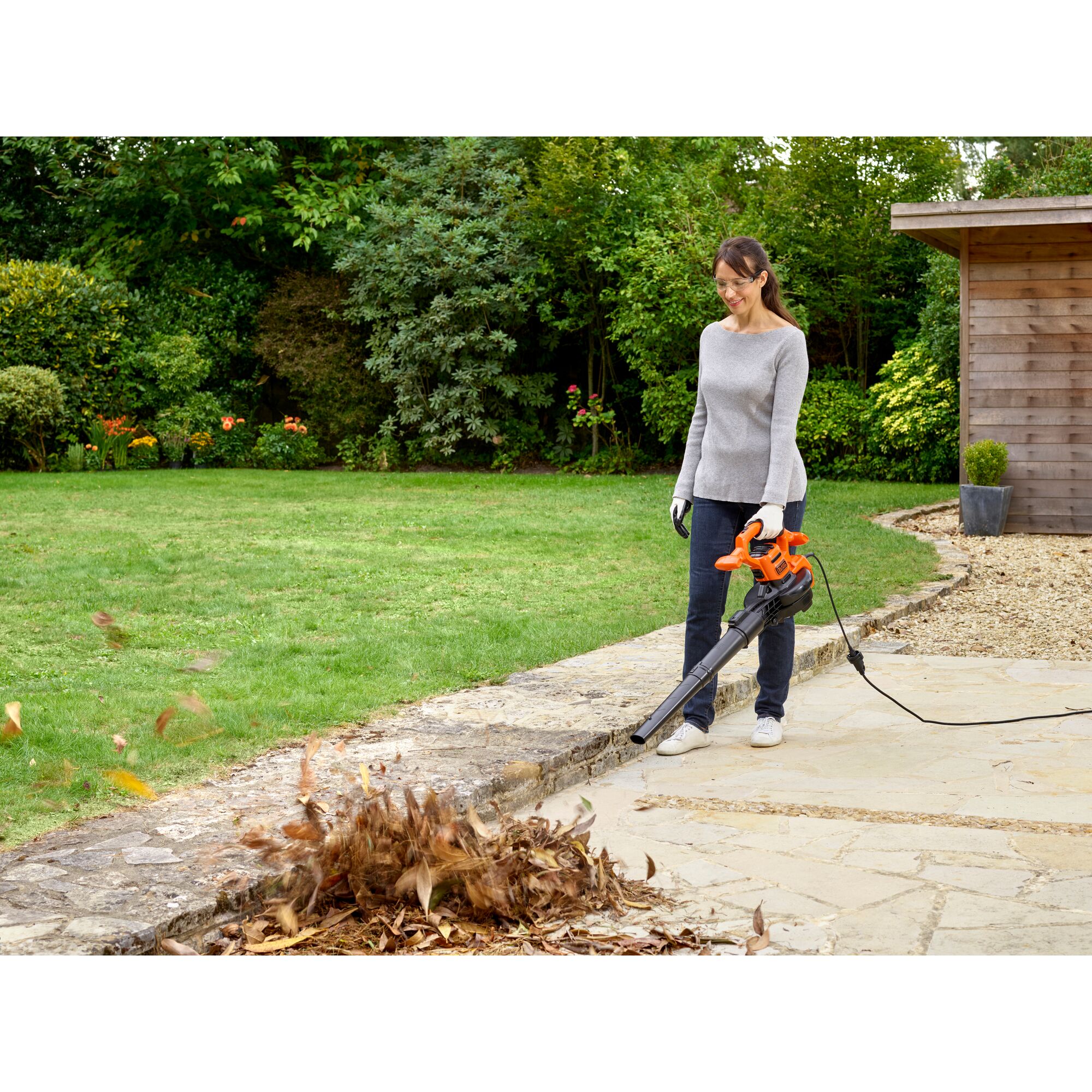 Black & store decker leaf vacuum