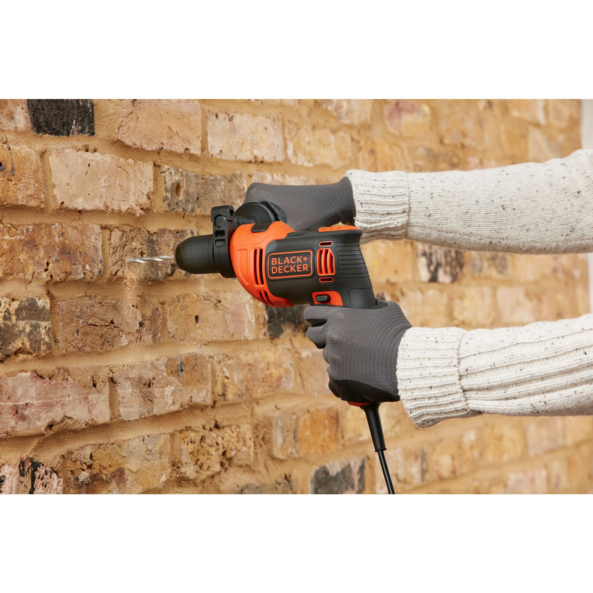 1 Gear Electric Hammer Drill 710W BLACK DECKER