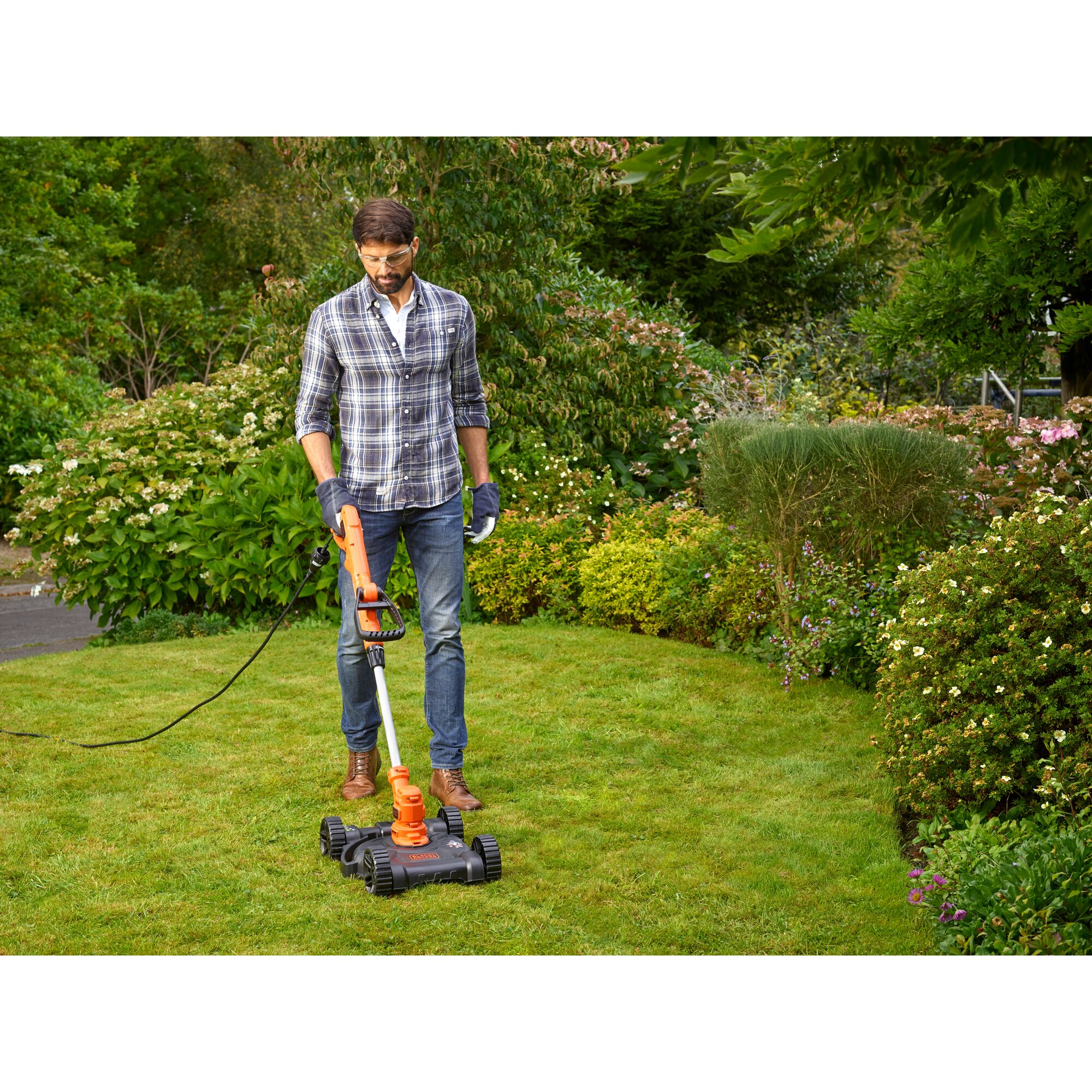 Black and deals decker 550w strimmer