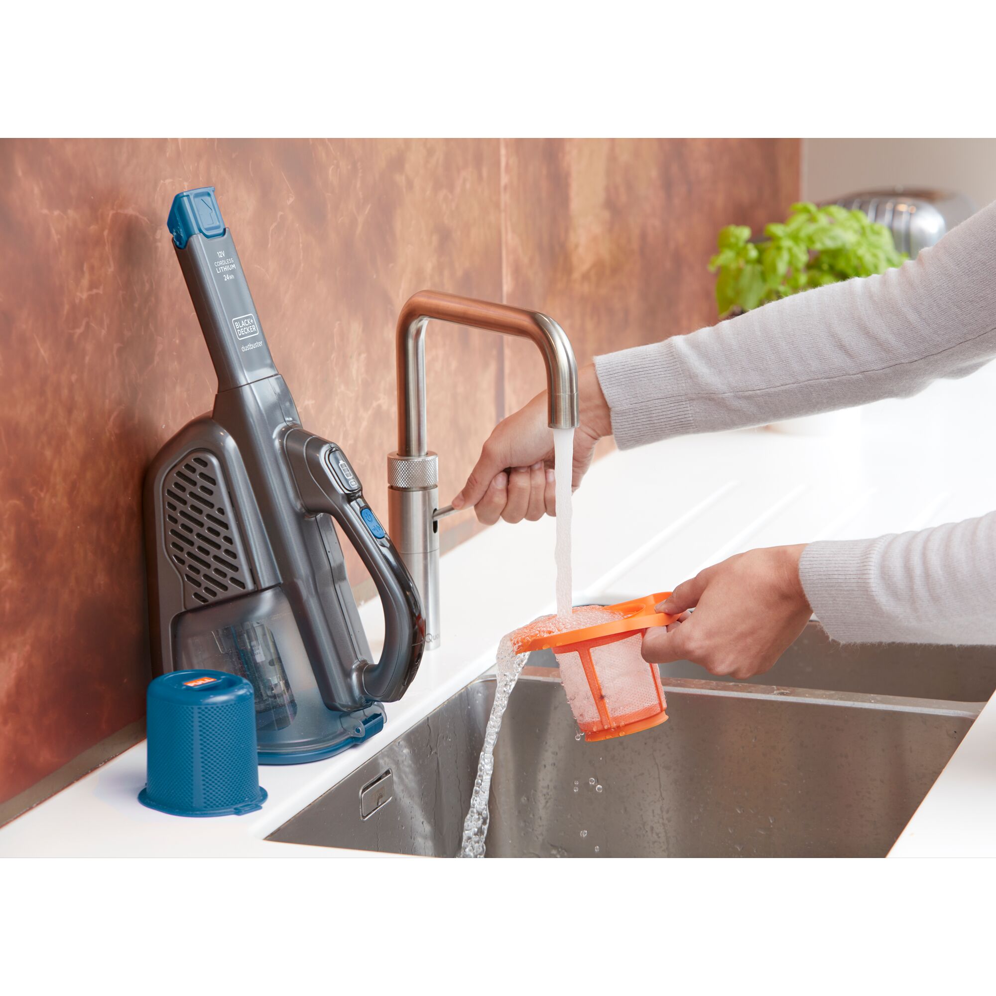 Black and decker discount dustbuster not charging